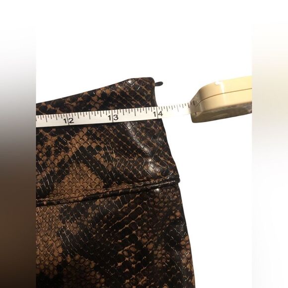 Zara Woman’s Snake Print Skirt NWT Size M 8372/285 - Picture 13 of 14